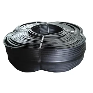 Banda de PVC ojillada color negro