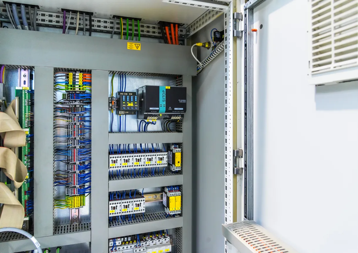 Panel de control de distribución de energía. Electricidad.