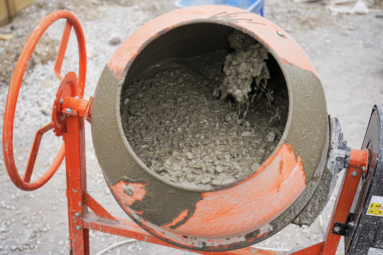 Preparación de la mezcla de hormigón en una hormigonera