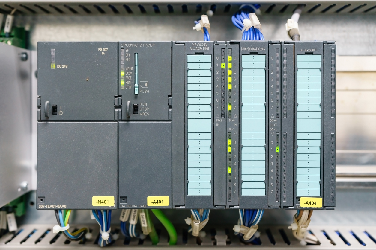 PLC programable logic controler, esta demostración del cuadro duro cableado conexión de socket de comunicaciones