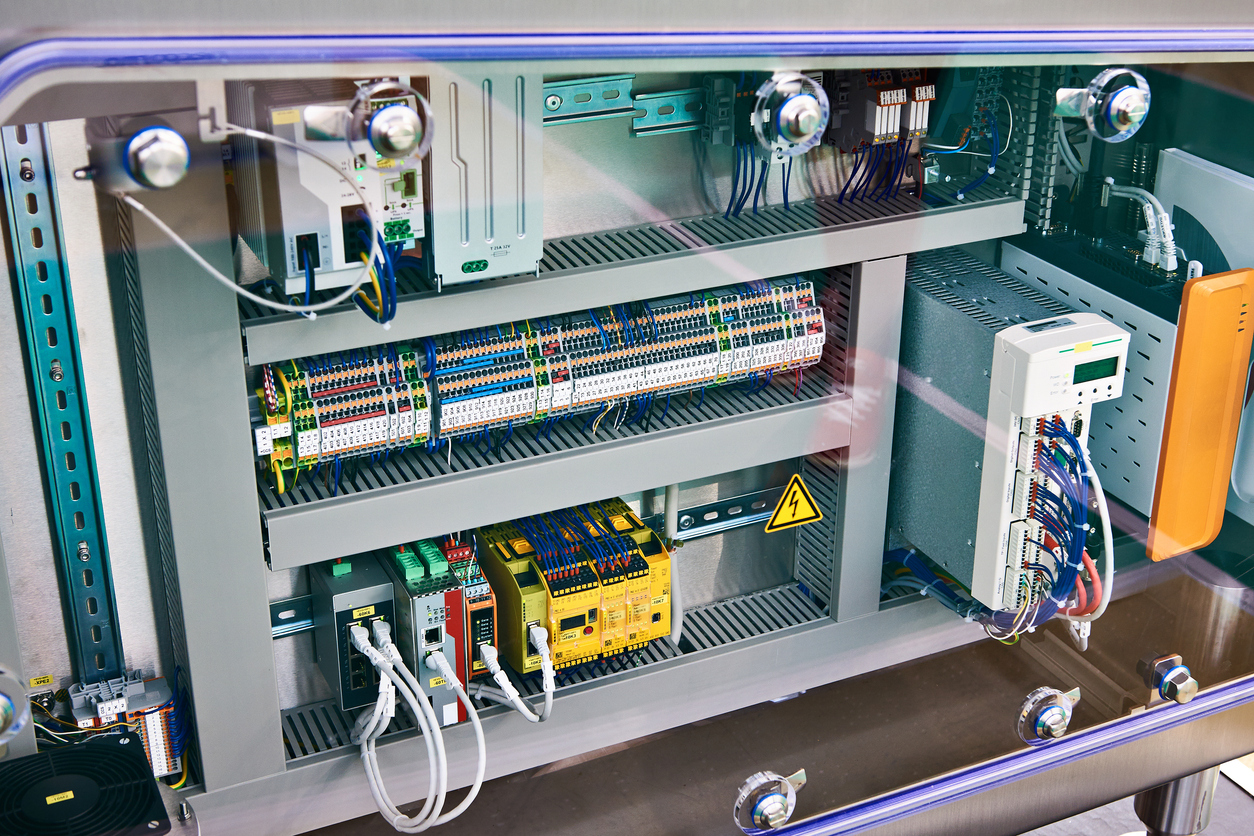Componentes electrónicos y eléctricos del dispositivo industrial