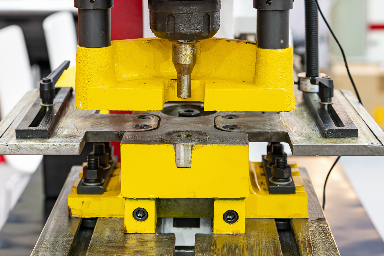 Cierre de punzón y troquel de punzonado hidráulico