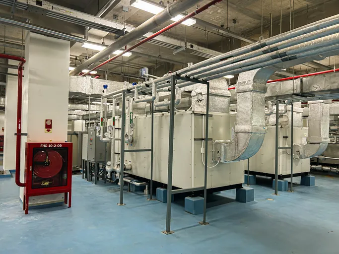 Aire acondicionado con las tuberías de ventilación que requieren procesos de decapado y pasivado