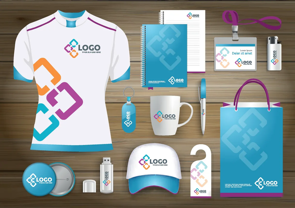 Se muestran productos promocionales, pluma, termo, libreta,USB personalizados con el logo de una empresa