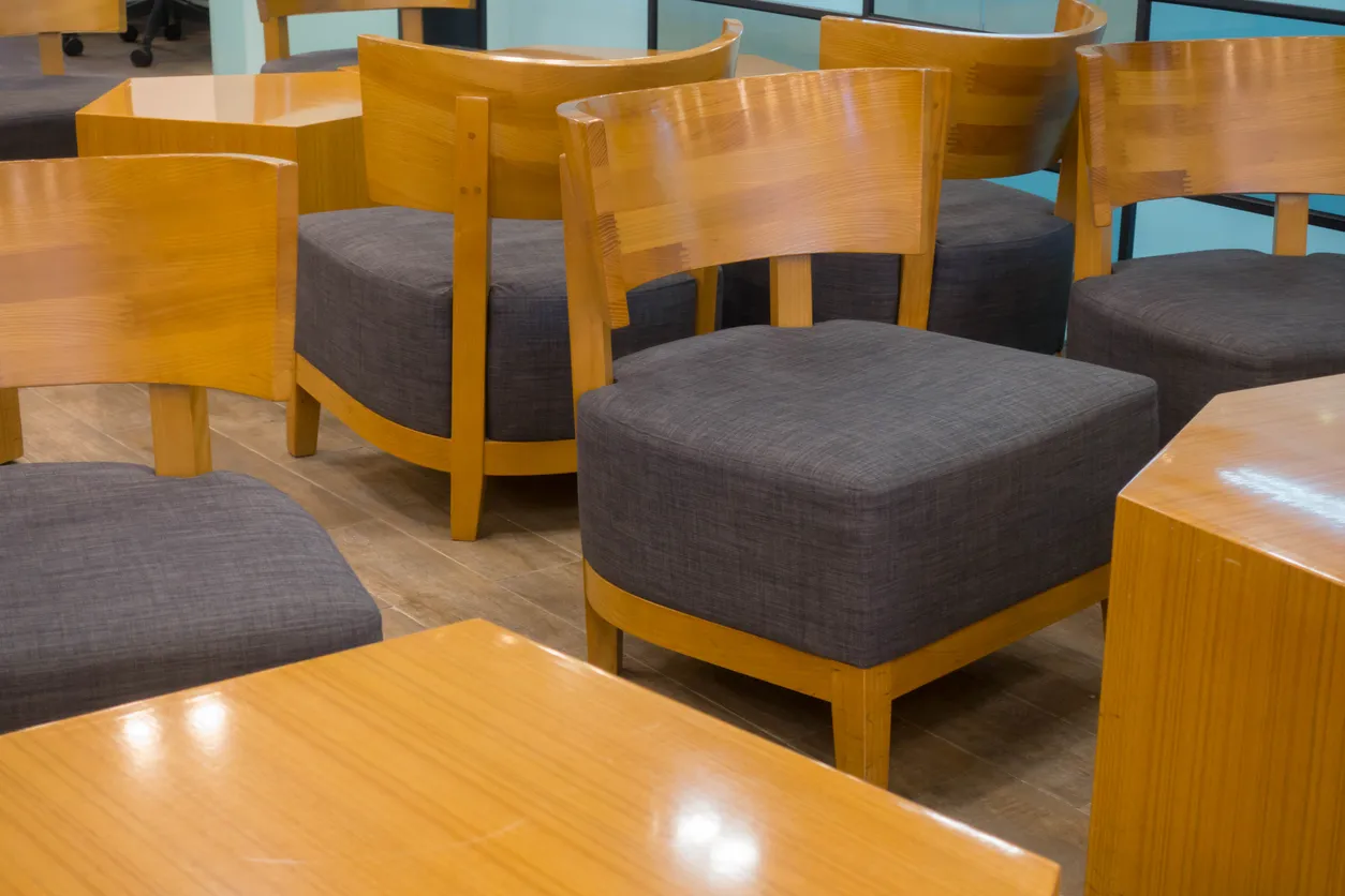 Guía de compra: sillas de madera modernas para comedor y sala