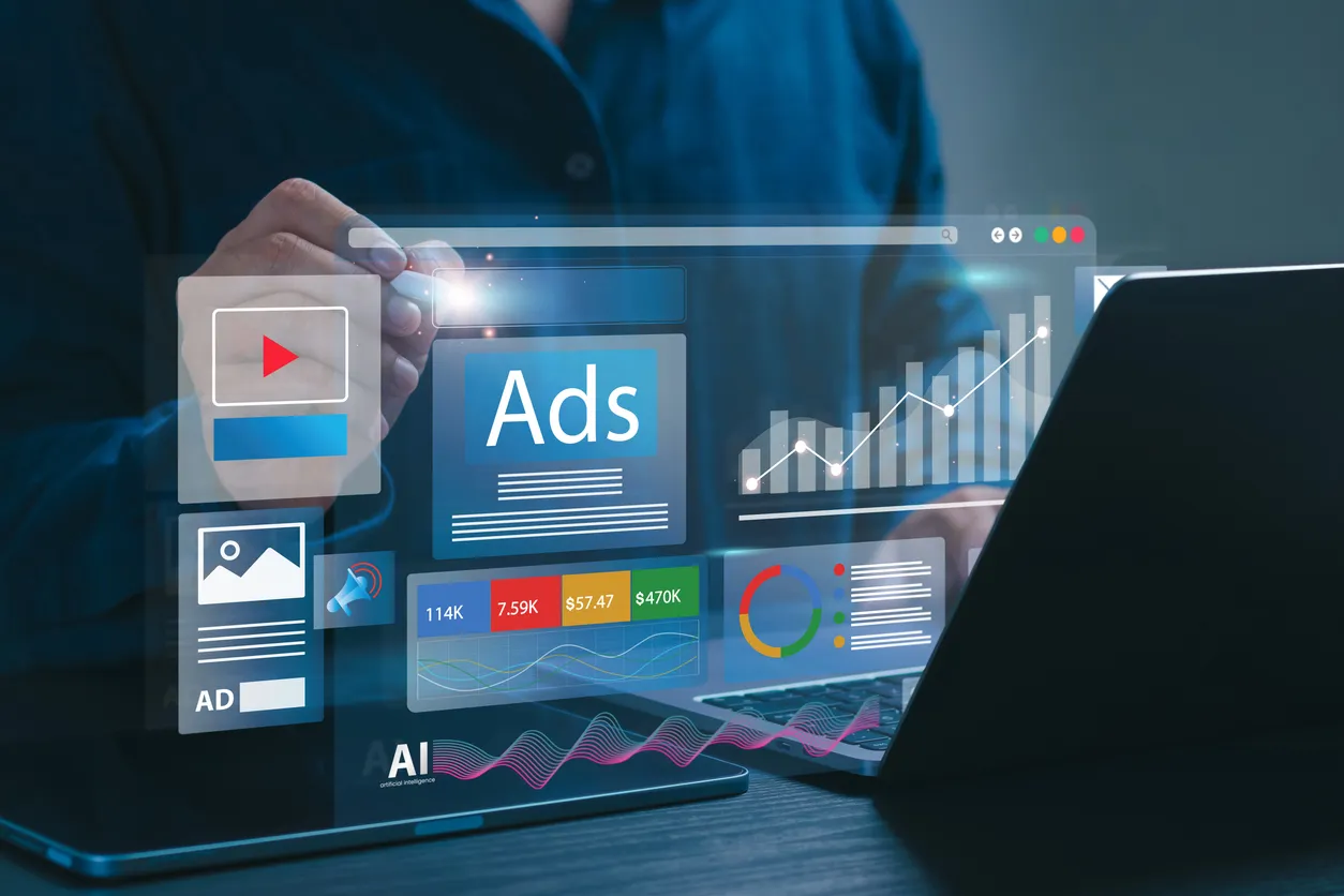 Estrategias de marketing digital: ejemplos, canales y plan de acción (guía práctica)