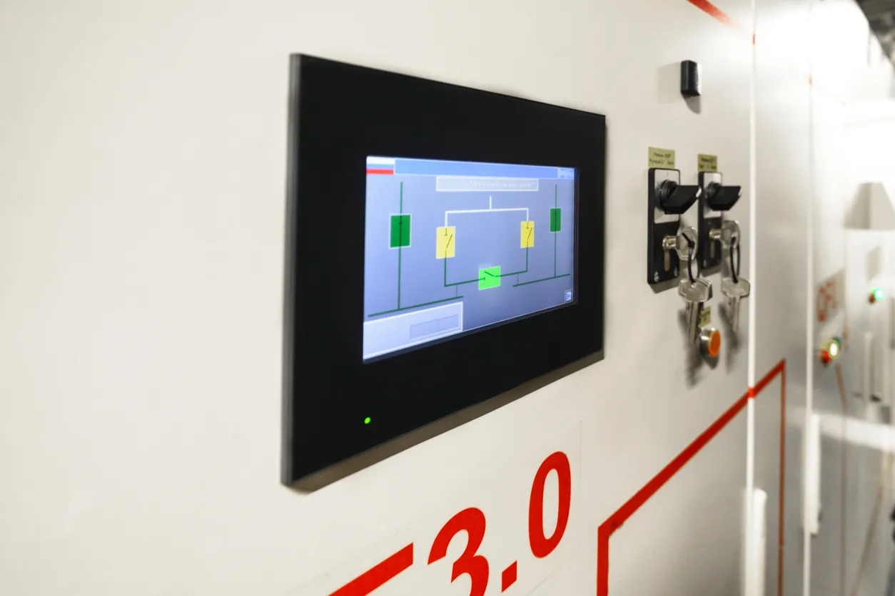 Pantalla de control en el cuadro eléctrico.