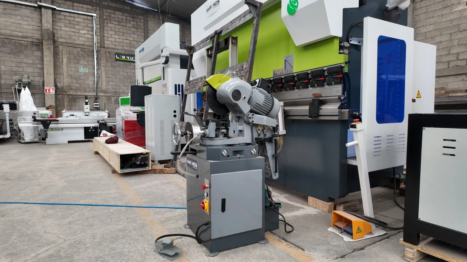 Máquinas para corte de metal industriales