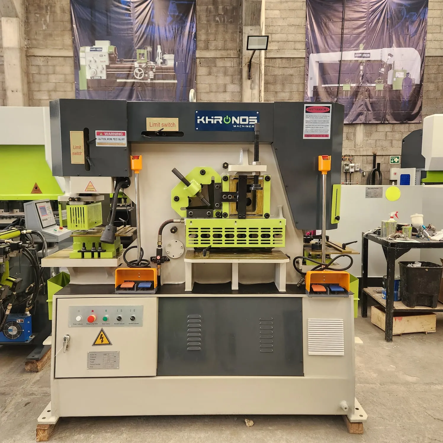 Metalero hidráulico de 60 toneladas industrial