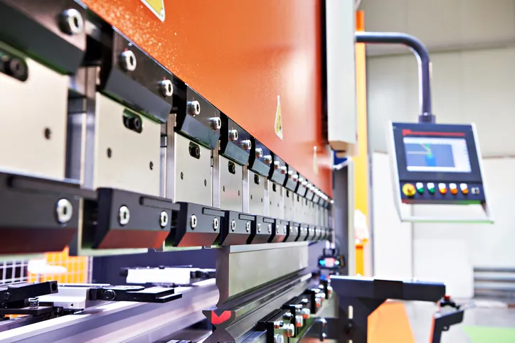 Máquina industrial de doblado de chapa metálica