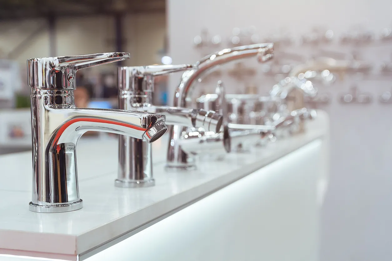 Accesorios para baños en acero inoxidable: Durabilidad y estilo para tu baño