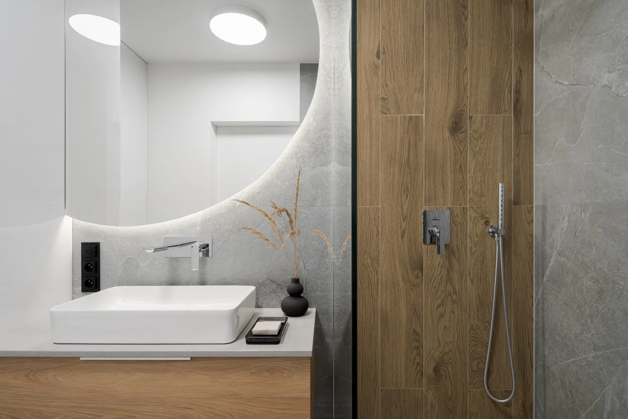 Baños de visita modernos: Ideas para un medio baño bonito, elegante y funcional