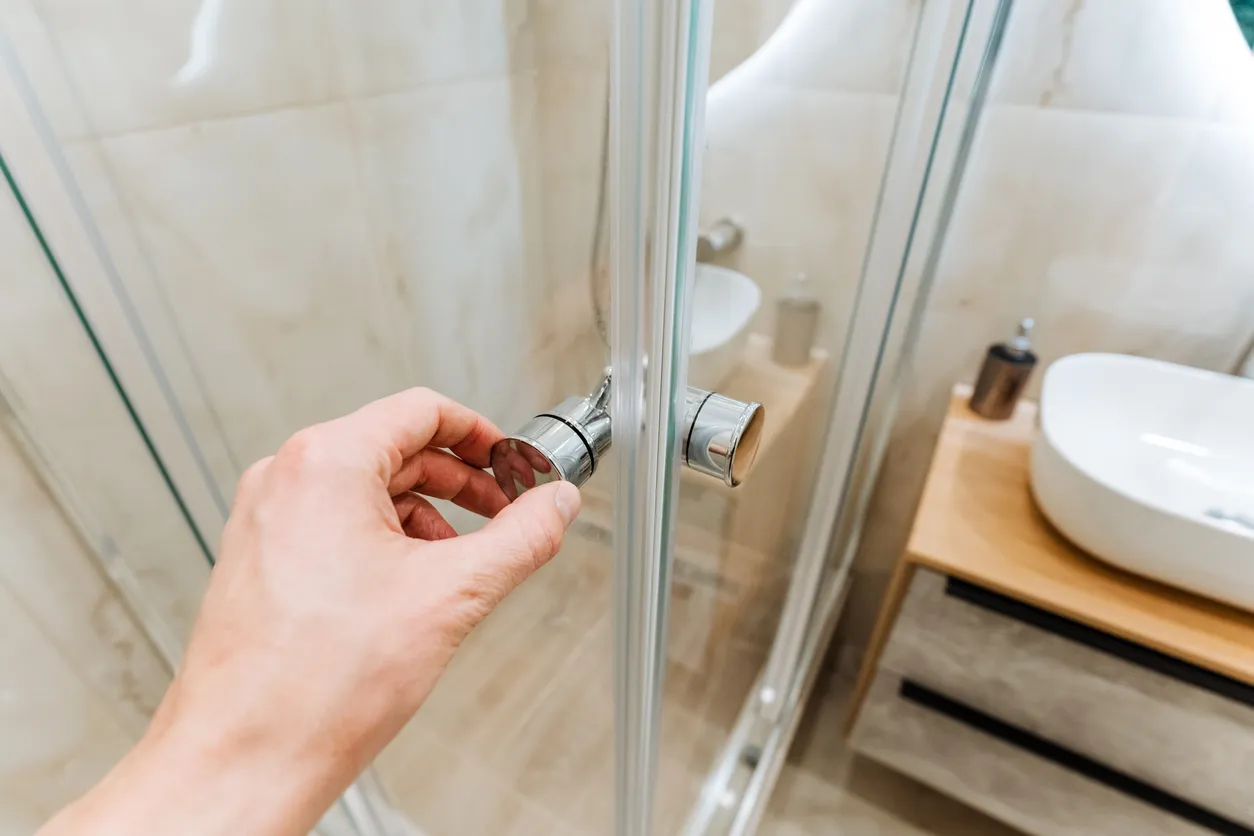 Fábrica de herrajes de baño en México: calidad, resistencia y diseño para proyectos comerciales