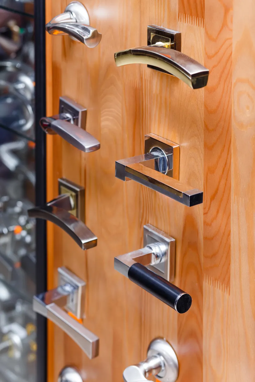 Cierres de puertas en una tienda especializada.