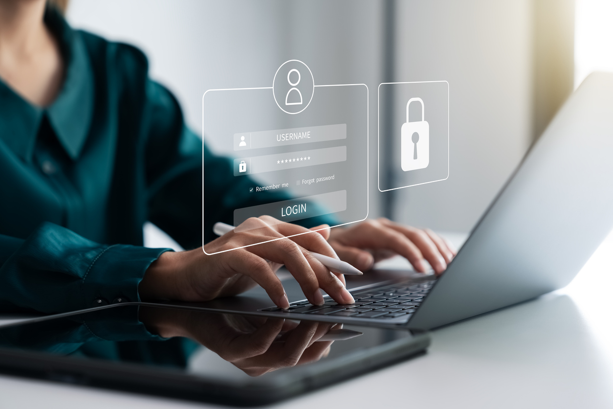 Securing cybersecurity, Una empresaria que protege los datos personales. Prevención de robos en línea