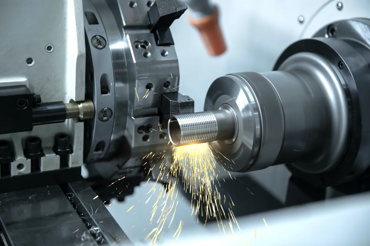 Servicios de maquinado industrial para piezas metálicas