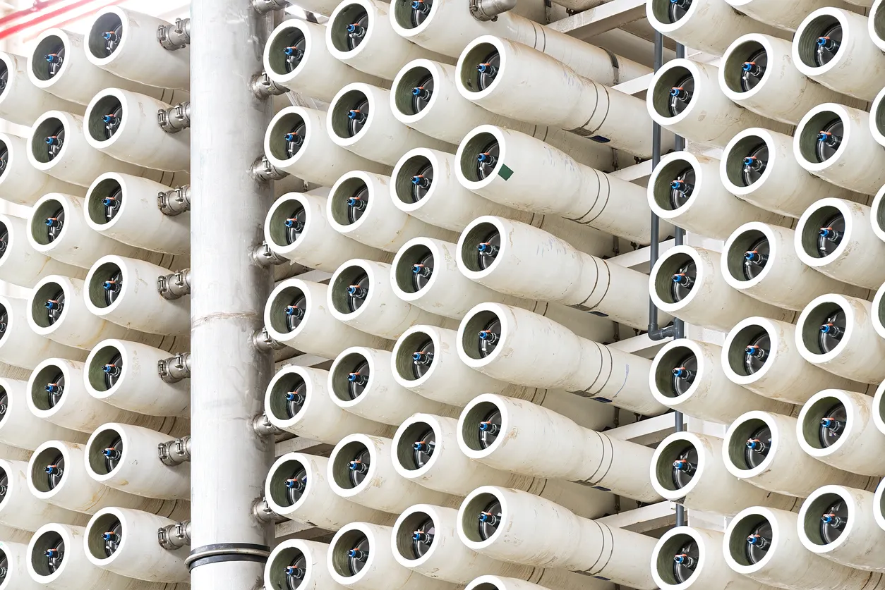 Membrana de ósmosis inversa: funcionamiento, selección, limpieza y optimización para tratamiento y calidad del agua industria