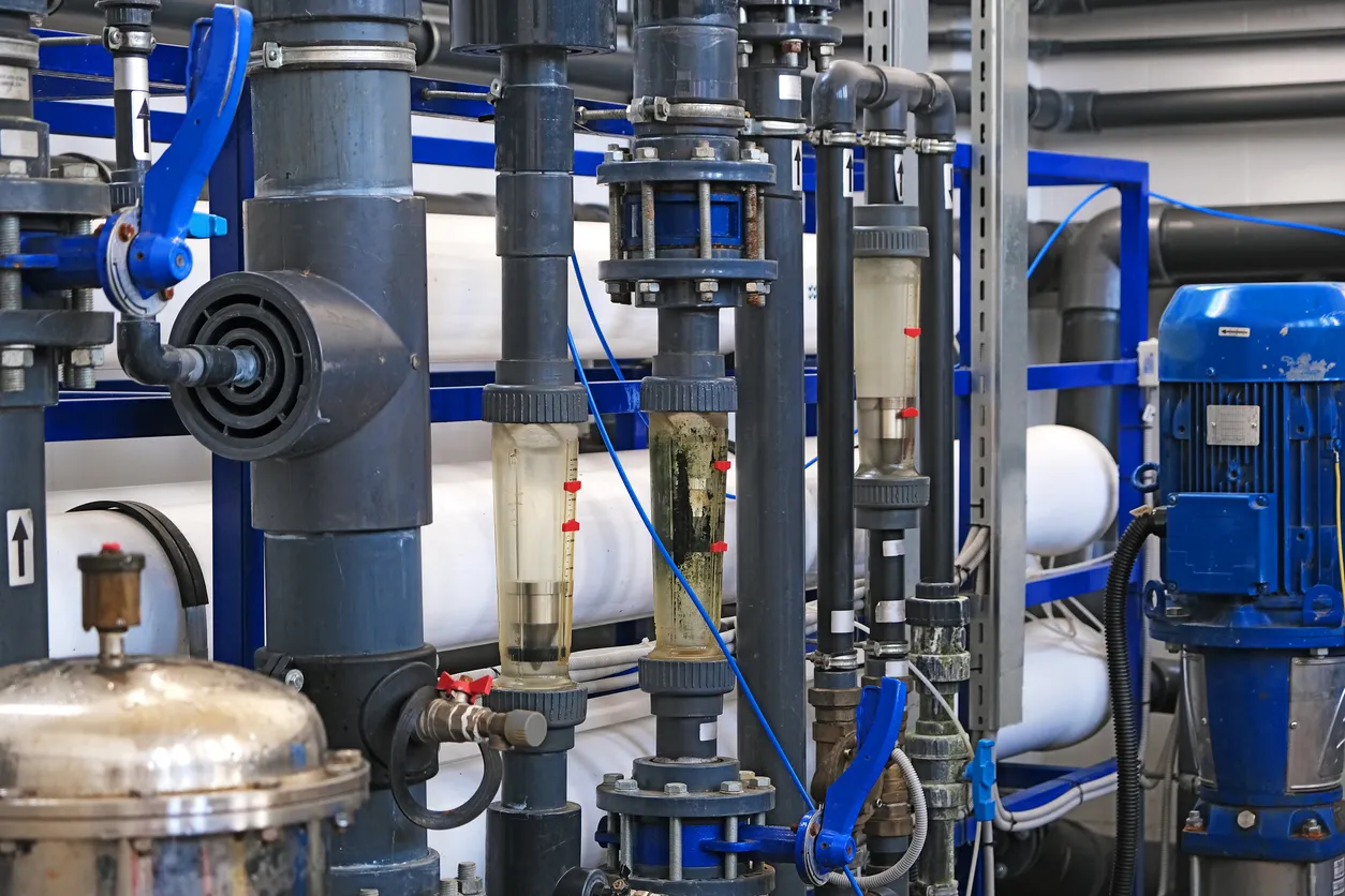 Arreglos 1:1, 2:1 y otras configuraciones utilizadas en sistemas industriales.