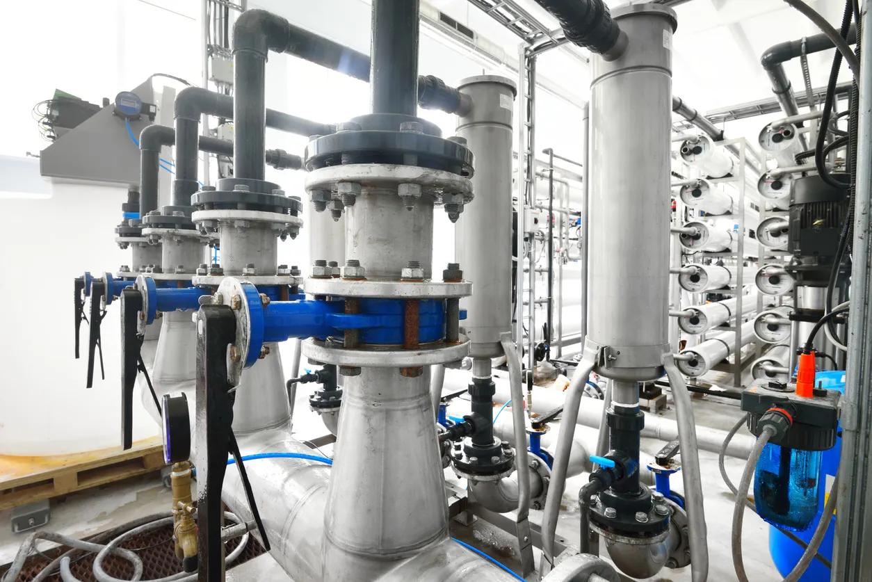 Procesos posteriores al RO para acondicionar agua según la aplicación final.