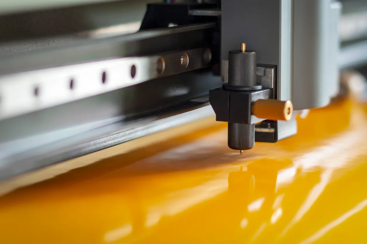 Primer plano de plotter de corte