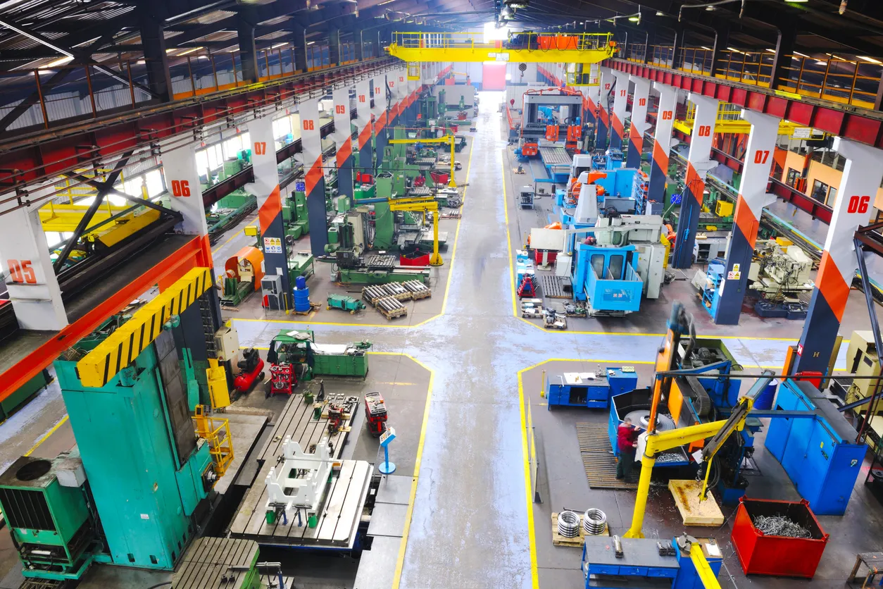 Metal Industria de Oregon fábrica bajo techo 