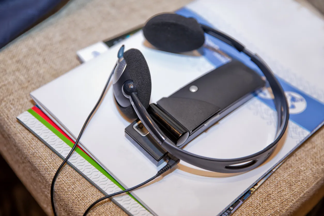 Auriculares que se utiliza para el equipo de interpretación simultánea de equipos traducción simultánea 