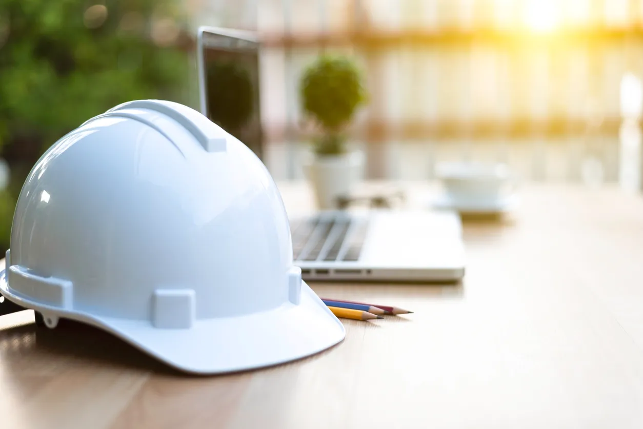 Casco de seguridad para el ingeniero