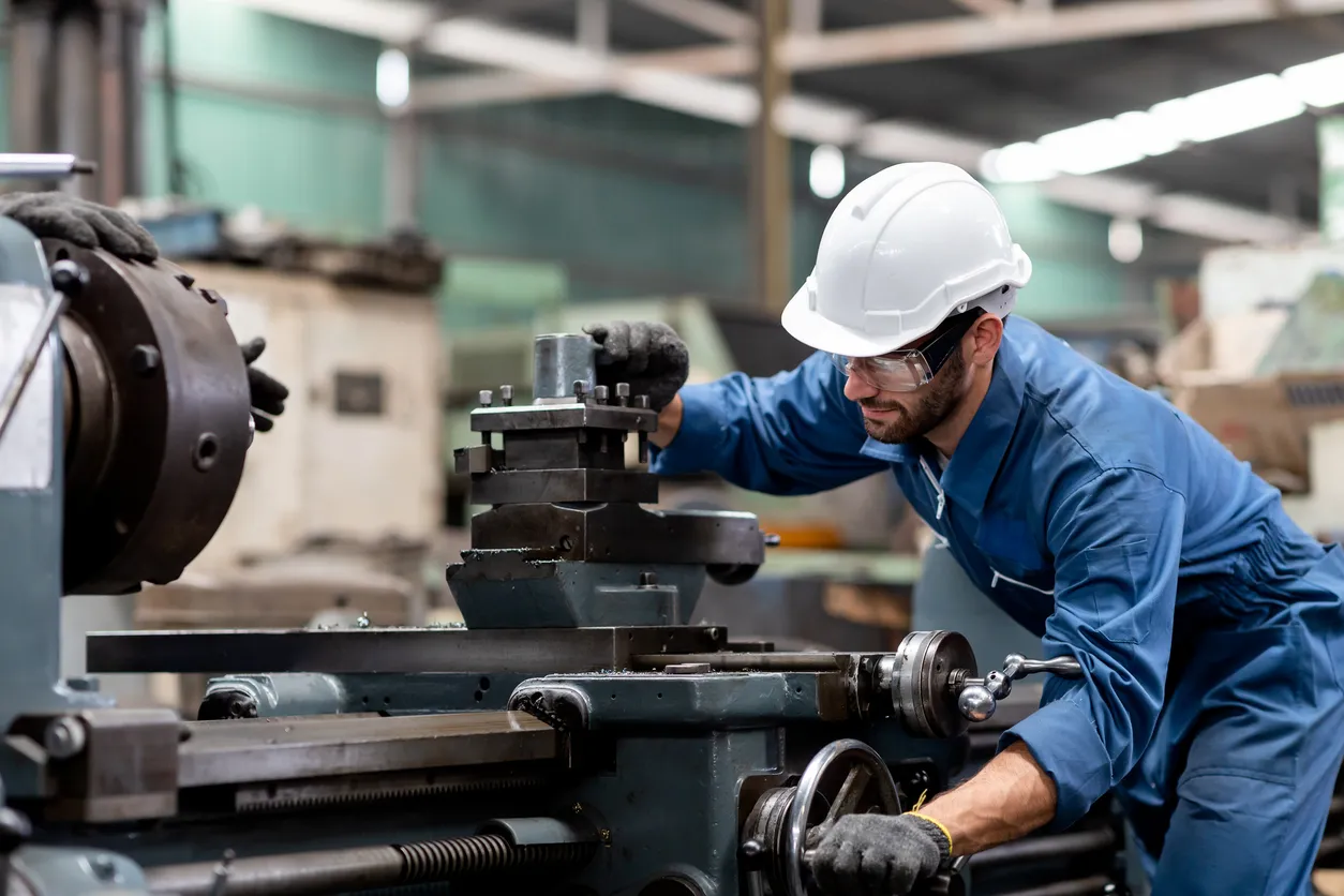 Cascos para empresas manufactureras