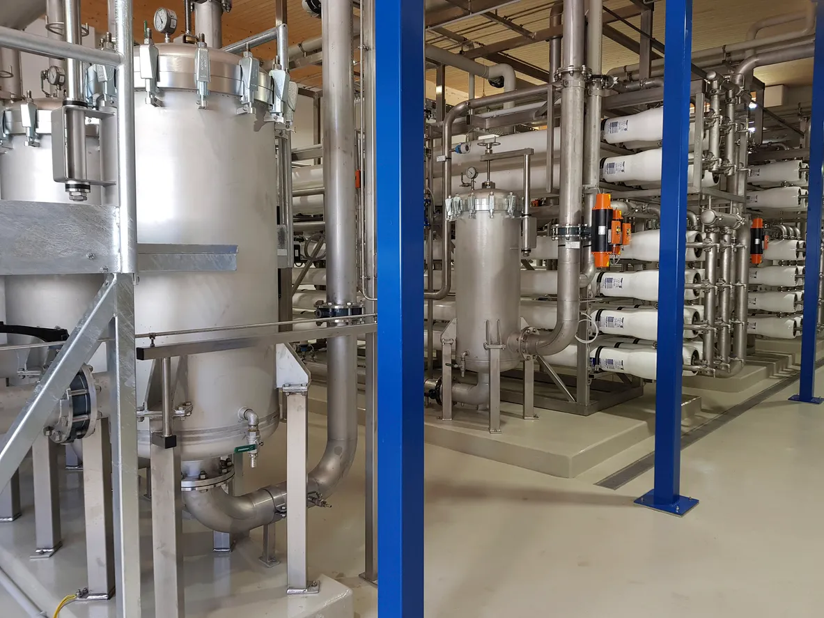 planta de tratamiento de agua. La zeolita industrial se utilza en pretratamiento para ósmosis inversa y reutilización