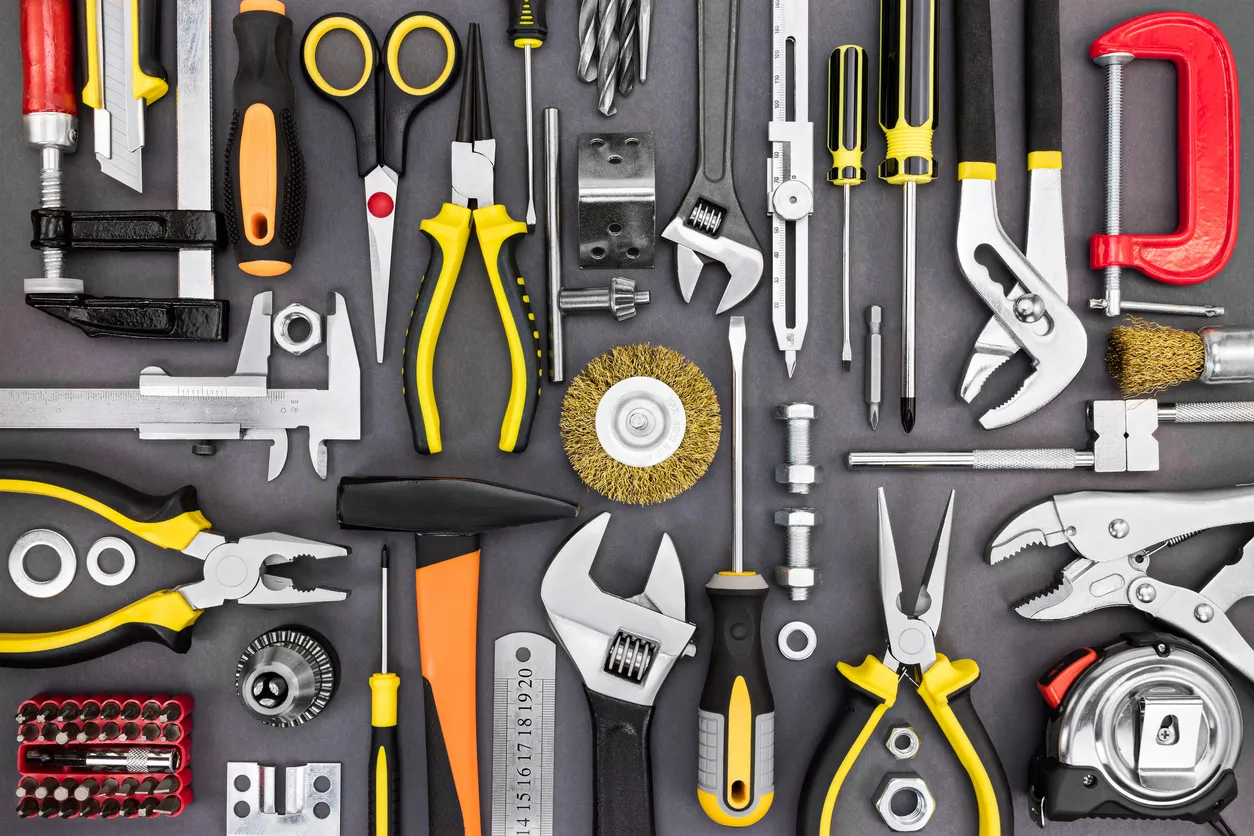 Herramientas manuales vendidas en los mercados locales