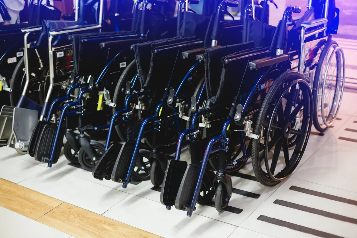 Llantas para silla de ruedas disponibles por caja
