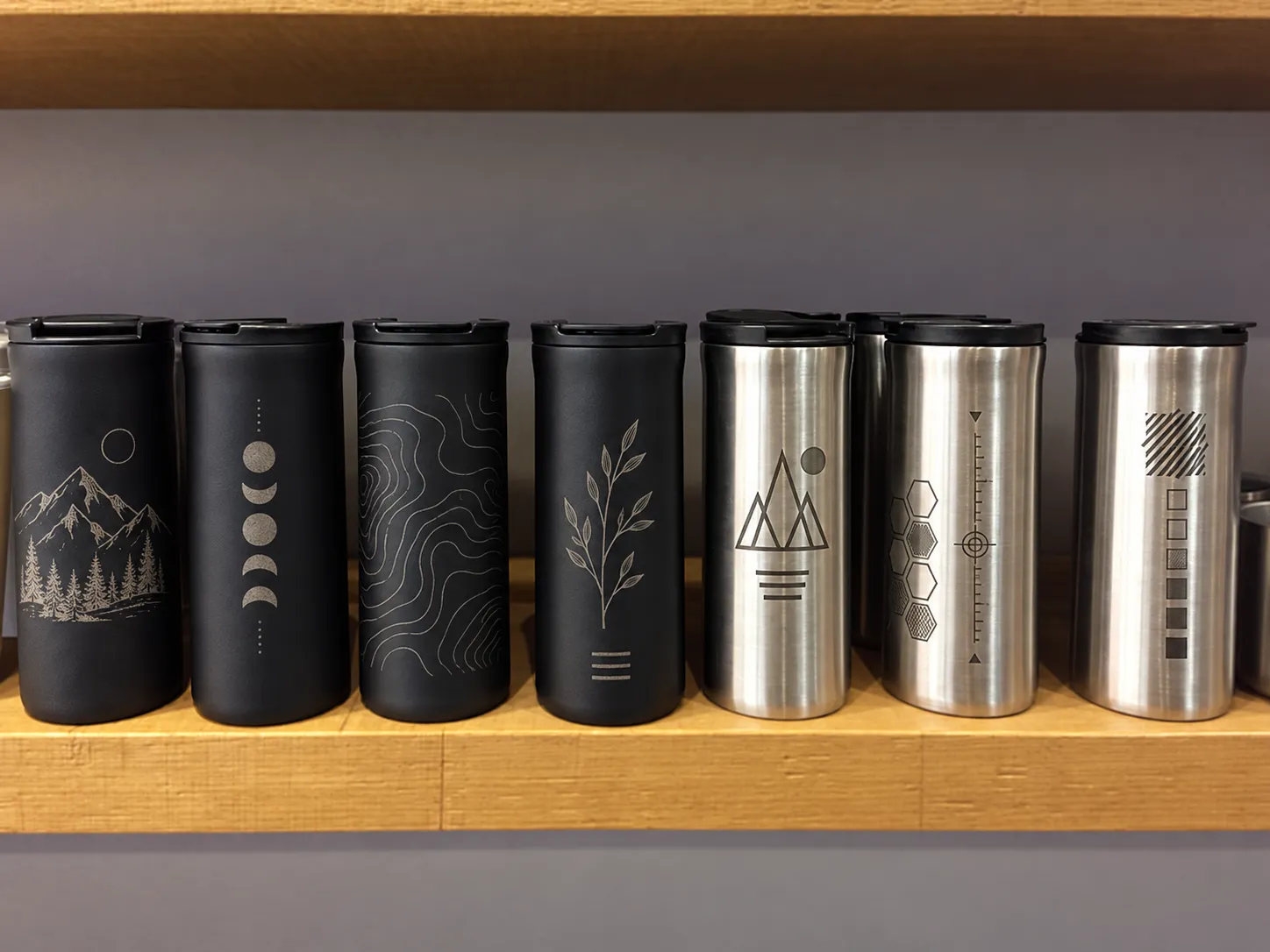 Cómo grabar vasos, termos y botellas con una máquina láser