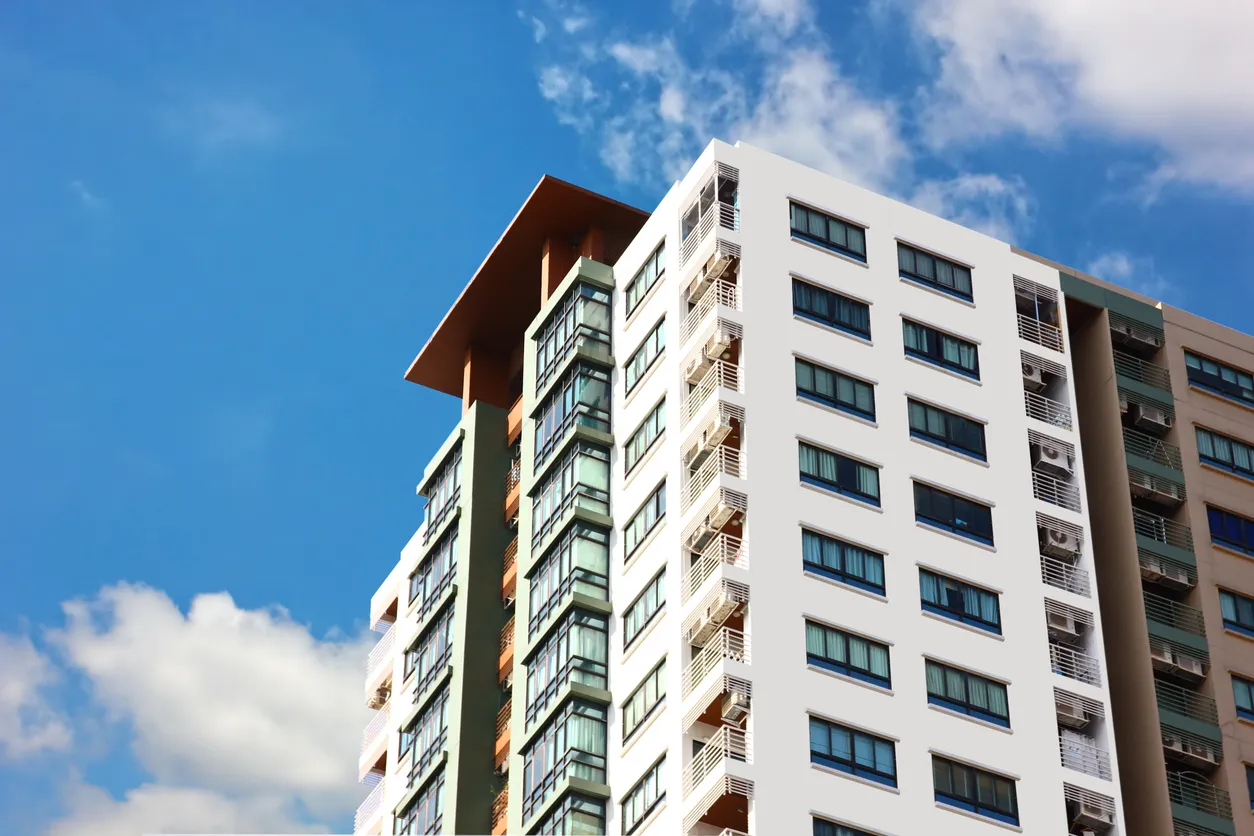 Nuevo edificio alto residente en la ciudad con más instalaciones