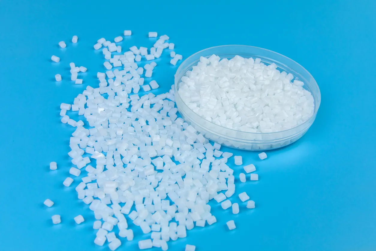Polipropileno transparente, polipropeno, poliestireno, polietileno, polímero termoplástico, HDPE y gránulos o gránulos de mat