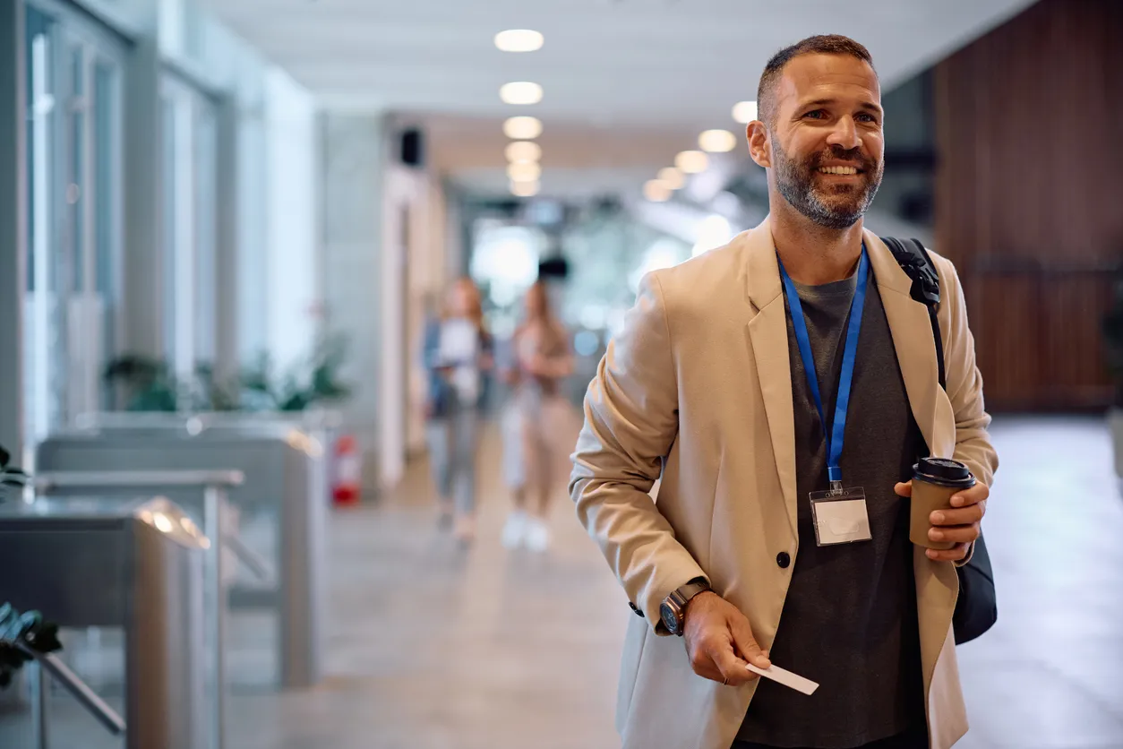 Sistema empresarial con un hombre