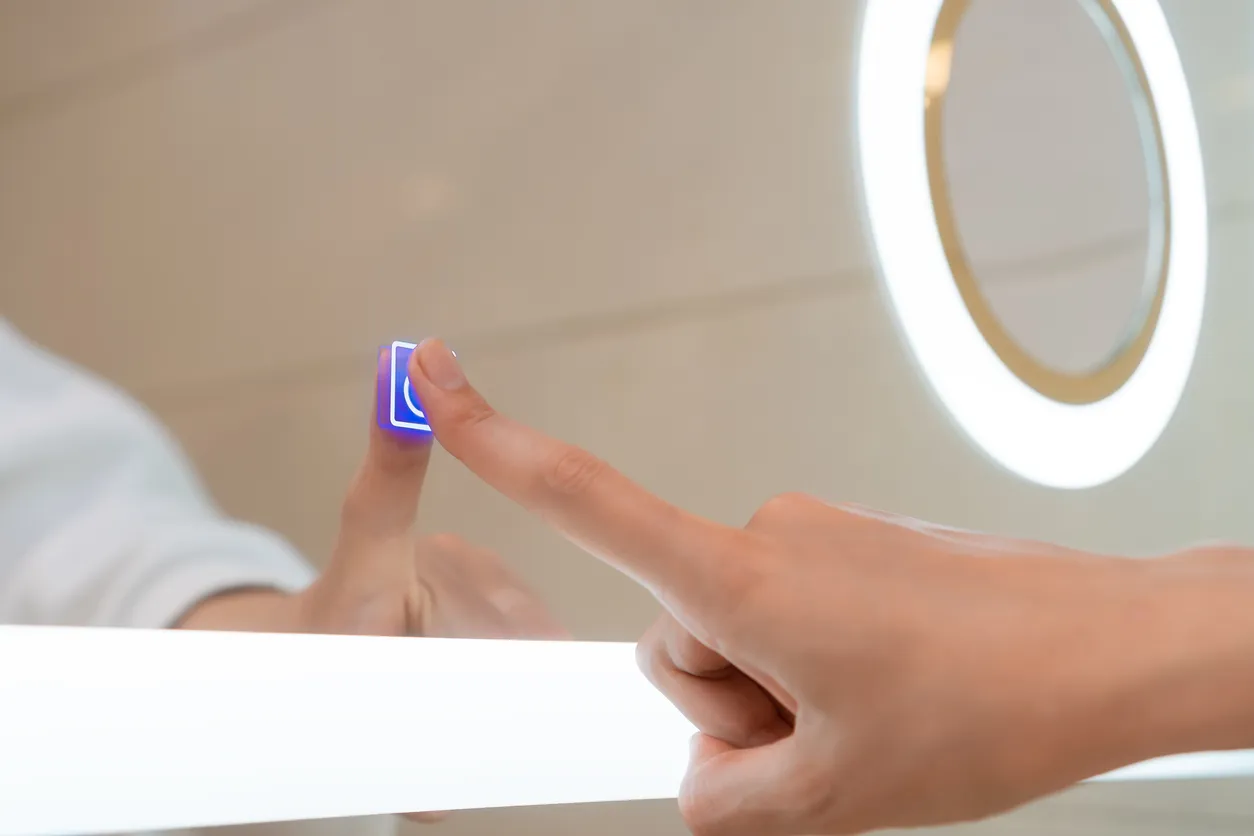 Espejo LED touch para baño: cómo elegir el espejo touch ideal