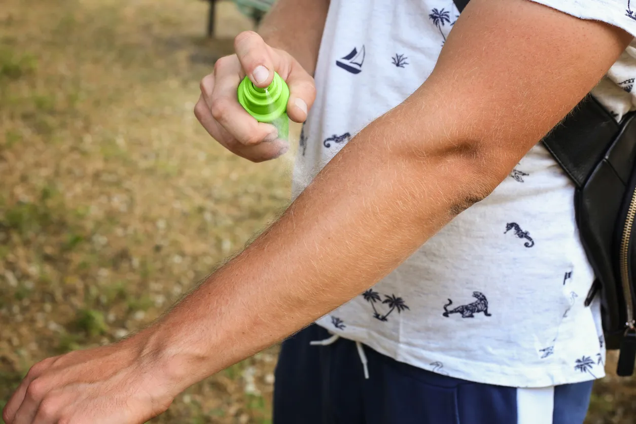 Spray repelente de mosquitos biodegradable: guía para elegir el mejor anti repelente