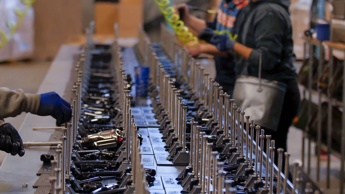 Pastillas enchufables industriales para tableros eléctricos