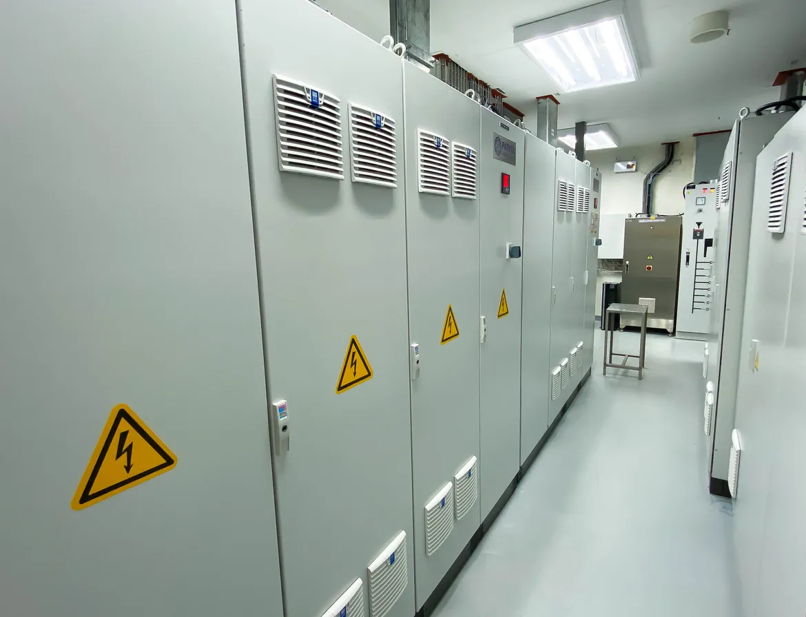 Aparatos de distribución eléctricos - Panel de interruptores eléctricos industriales