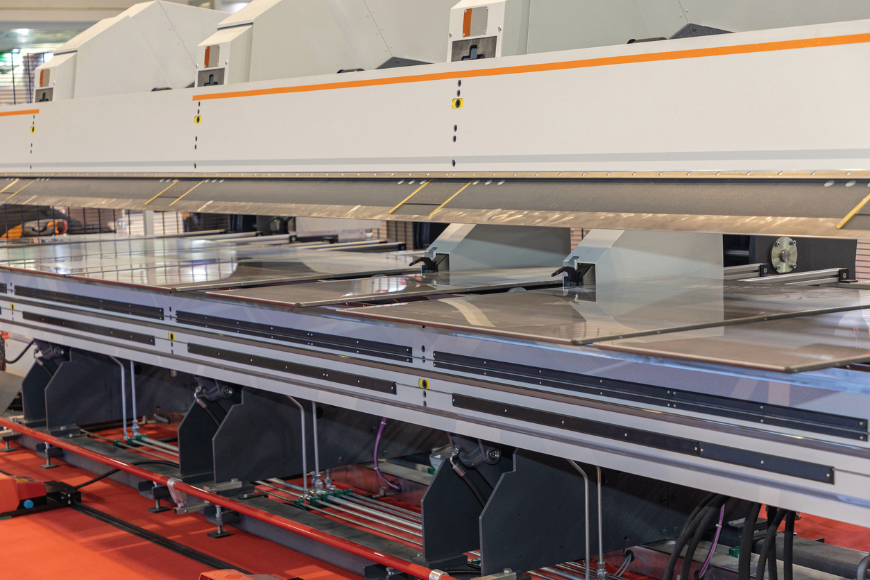 Dobladoras mecánicas industriales usadas: ventajas y limitaciones en el doblado de lámina