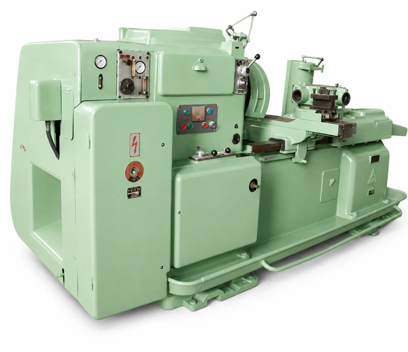 Torno Revólver TOS RB 63 Robusto Seminuevo con 5 Ataques