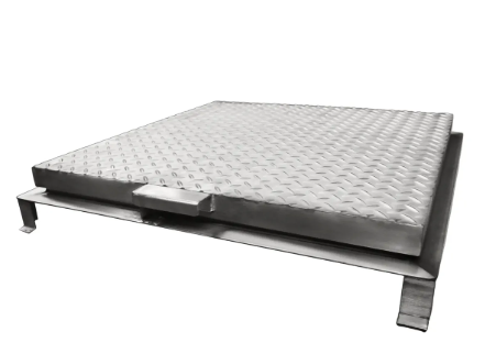 Tapa de cisterna de acero inoxidable para paso vehicular 60x60 CMPIMEX